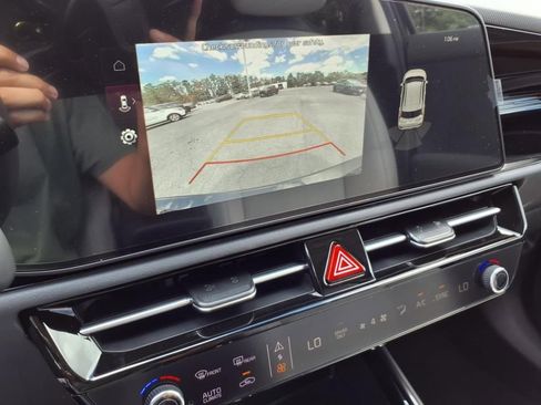 New 2025 Kia Niro EX image 27