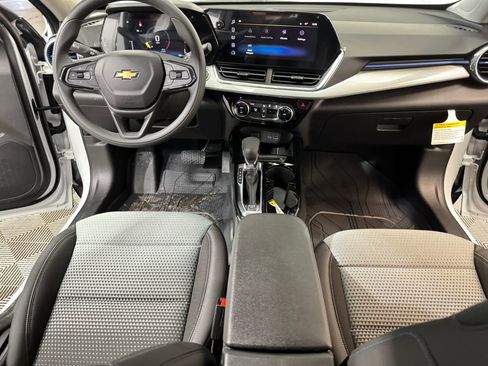 New 2026 Chevrolet Trax LT FWD image 10