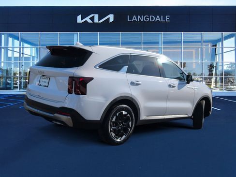 New 2026 Kia Sorento S image 4