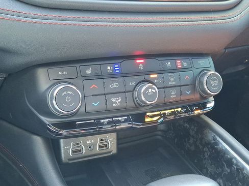 Used 2024 Dodge Durango R/T AWD/4WD image 19