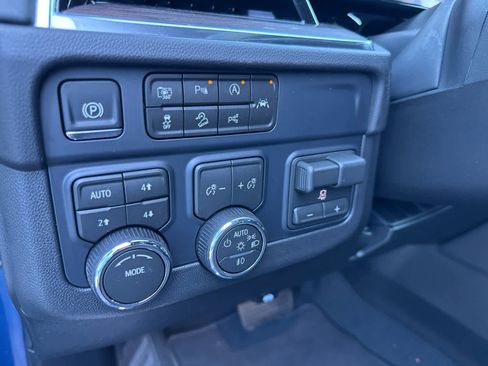 New 2026 Chevrolet Suburban LT w/ Comfort Package AWD/4WD image 23