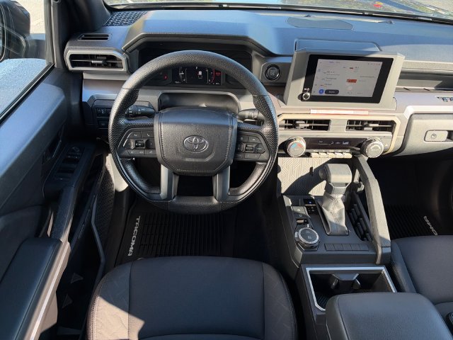 Used 2025 Toyota Tacoma SR5 AWD/4WD image 12