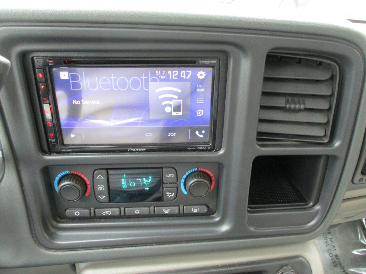 Used 2004 Chevrolet Tahoe Z71 w/ Z71 Preferred Equipment Group AWD/4WD image 34