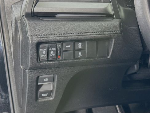 Certified 2023 Honda Odyssey Sport image 10