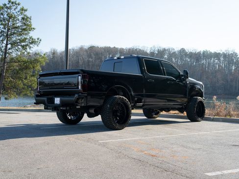 Used 2025 Ford F250 Platinum w/ Platinum Plus Package image 25