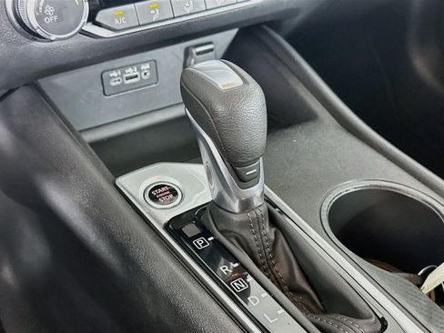 Used 2025 Nissan Altima 2.5 SV FWD image 23