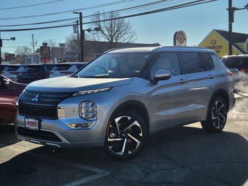 New 2025 Mitsubishi Outlander SEL image 1