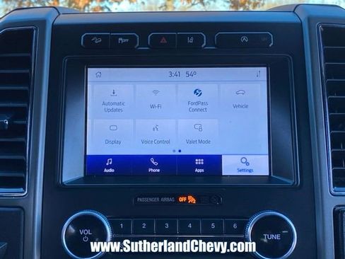 Used 2021 Ford Expedition XLT image 27