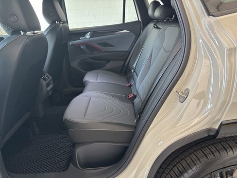 New 2026 Volkswagen Tiguan SE R-Line FWD image 34