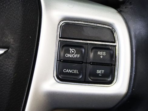 Used 2013 Chrysler 200 Limited FWD image 15