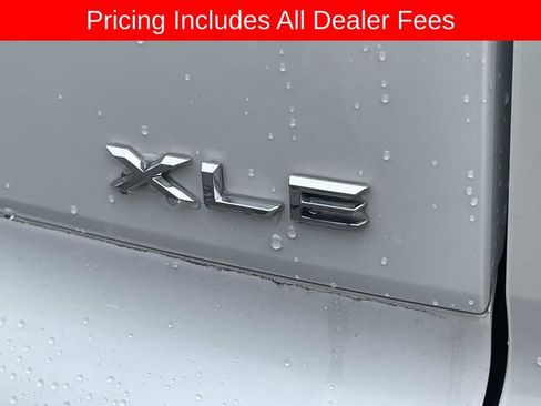Used 2025 Toyota Crown Signia AWD/4WD image 8