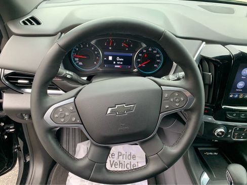 Used 2023 Chevrolet Traverse RS image 15