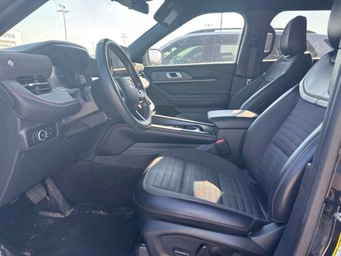 Used 2025 Ford Explorer ST-Line RWD image 9