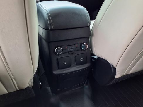 Used 2017 Ford Explorer Platinum AWD/4WD image 16