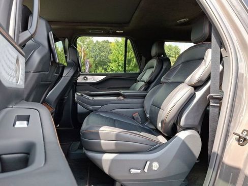 New 2025 Lincoln Navigator L Black Label image 5