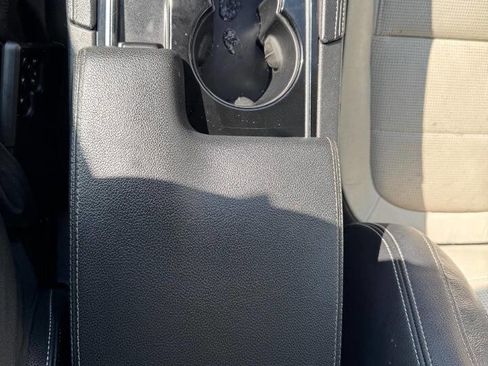 Used 2017 Jaguar F-PACE R-Sport image 49