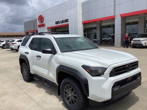 New 2026 Toyota 4Runner SR5 RWD image 1