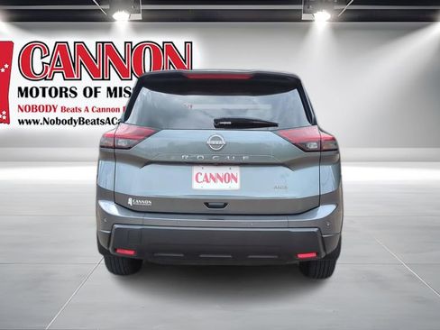Used 2025 Nissan Rogue S AWD/4WD image 6