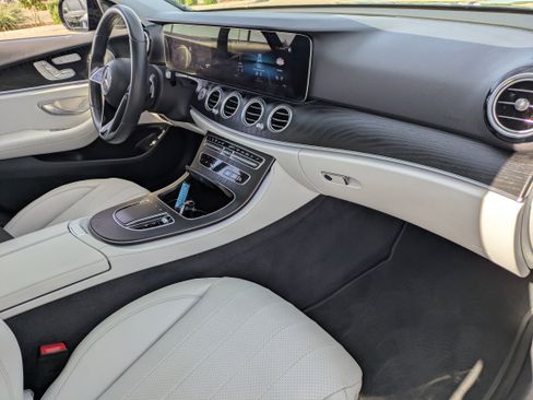 Used 2022 Mercedes-Benz E 350 Sedan image 12