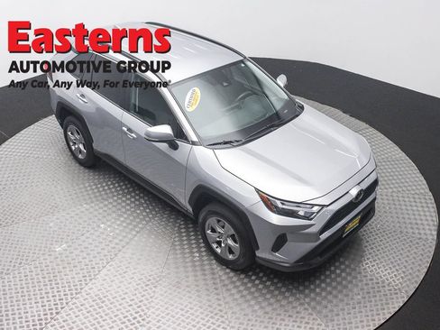 Used 2024 Toyota RAV4 XLE AWD/4WD image 3