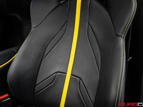 Used 2021 Ferrari 812 Superfast RWD image 44