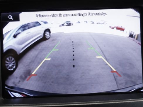 Used 2013 Ford Edge Limited w/ Driver Entry Pkg image 17