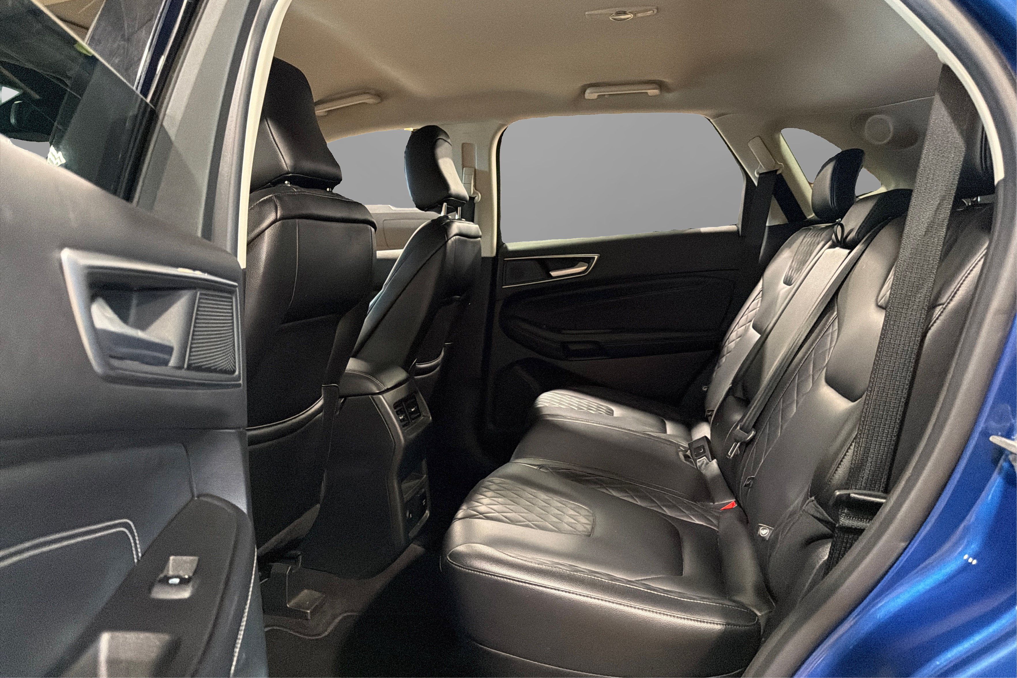 Used 2024 Ford Edge Titanium AWD/4WD image 38