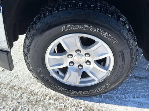 Used 2019 Chevrolet Silverado 1500 LD LT image 9