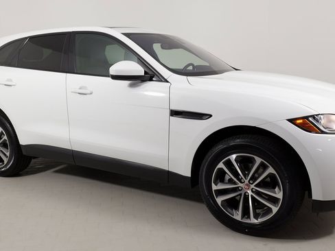 Used 2020 Jaguar F-PACE Premium image 19