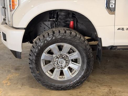 Used 2017 Ford F350 Platinum w/ Platinum Ultimate Package AWD/4WD image 23