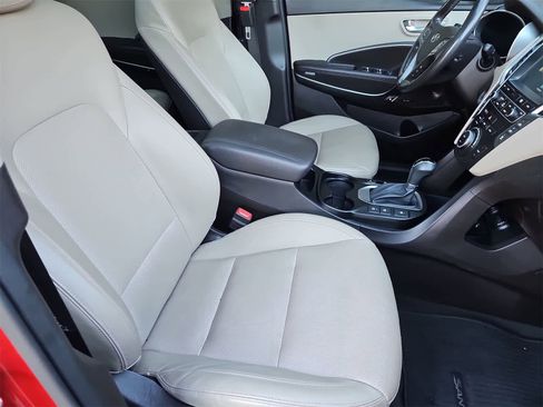 Used 2017 Hyundai Santa Fe Limited image 18