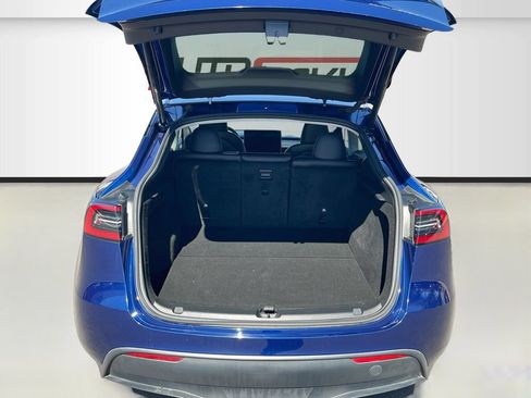 Used 2023 Tesla Model Y Long Range AWD/4WD image 27