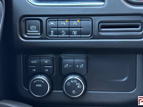 Certified 2023 Chevrolet Tahoe Z71 w/ Luxury Package AWD/4WD image 36