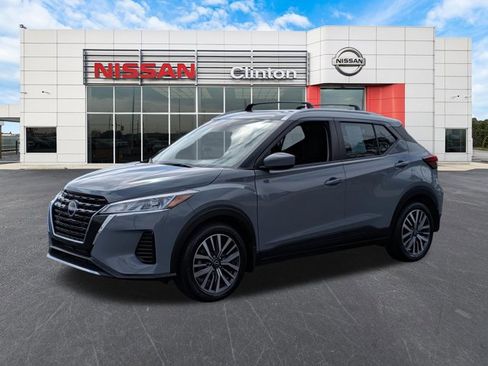 Certified 2024 Nissan Kicks SV w/ Exterior Package image 7