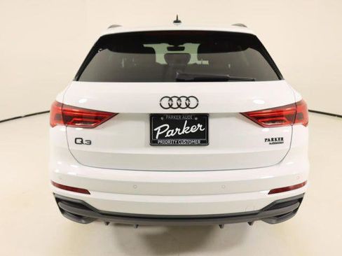 Certified 2025 Audi Q3 2.0T Premium w/ Convenience Package AWD/4WD image 4