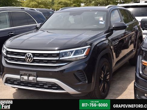 Used 2021 Volkswagen Atlas Cross Sport SE w/ Panoramic Sunroof Package FWD image 1