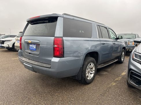 Used 2016 Chevrolet Suburban LT w/ Luxury Package image 3