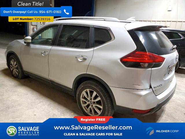 Used 2017 Nissan Rogue SV w/ SV Premium Package FWD image 3