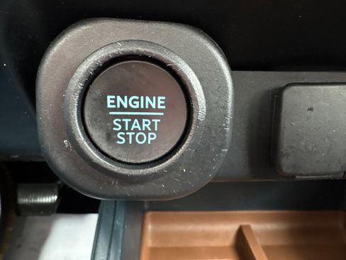 Used 2022 Ford Maverick Lariat w/ Equipment Group 500A Standard image 22