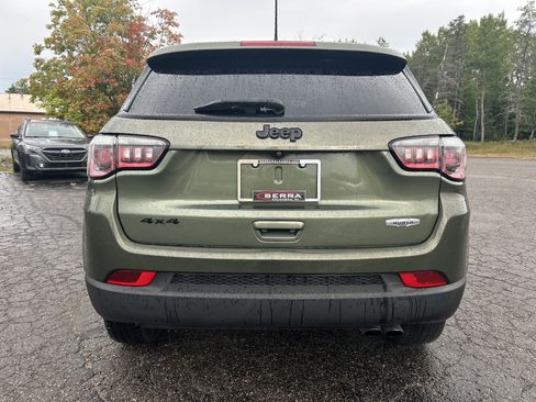 Used 2020 Jeep Compass Sport AWD/4WD image 4