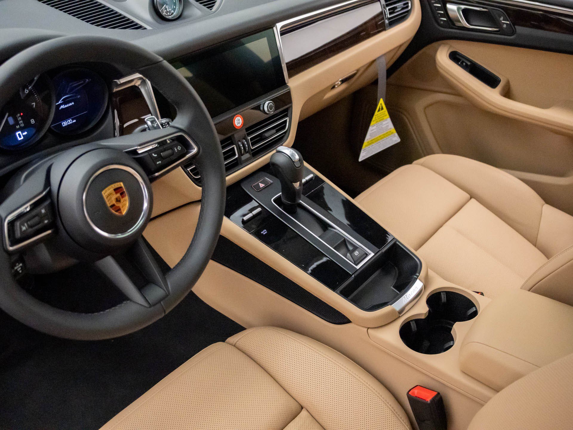 Certified 2026 Porsche Macan AWD/4WD image 13