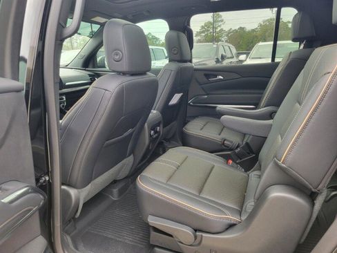 Used 2025 Chevrolet Traverse High Country w/ LPO, Floor Liner Package image 31