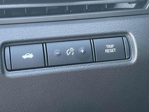 New 2025 Nissan Altima 2.5 SR image 18