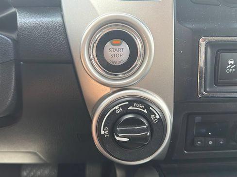 Used 2021 Nissan Titan SV w/ SV Convenience Package AWD/4WD image 46