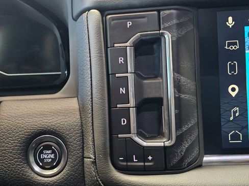 Used 2024 GMC Yukon XL Denali w/ Advanced Technology Package AWD/4WD image 35