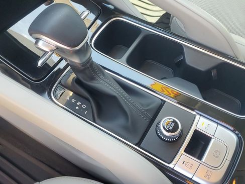 Used 2023 Kia Telluride S FWD image 32