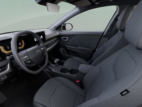 New 2026 Kia K4 LXS FWD image 17
