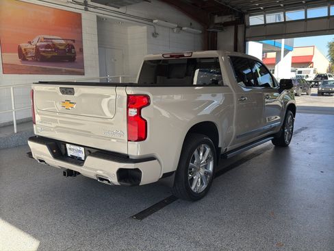 New 2026 Chevrolet Silverado 1500 High Country image 9