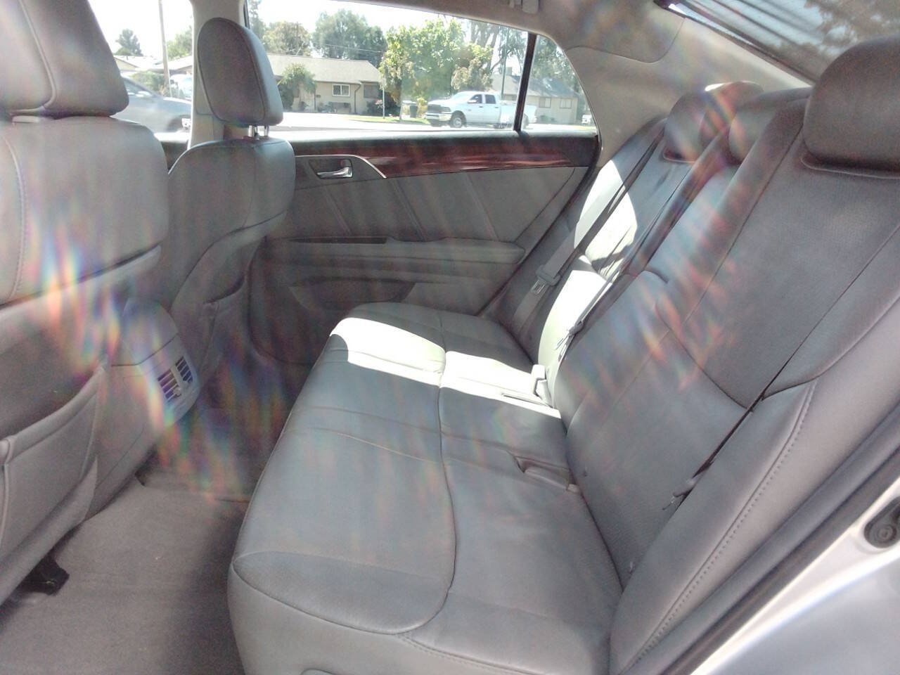Used 2010 Toyota Avalon Limited FWD image 10