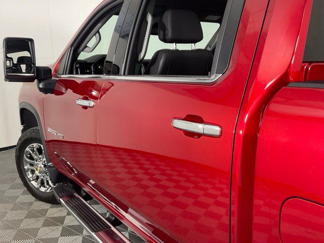 Used 2026 Chevrolet Silverado 2500 LTZ w/ LTZ Plus Package AWD/4WD image 39